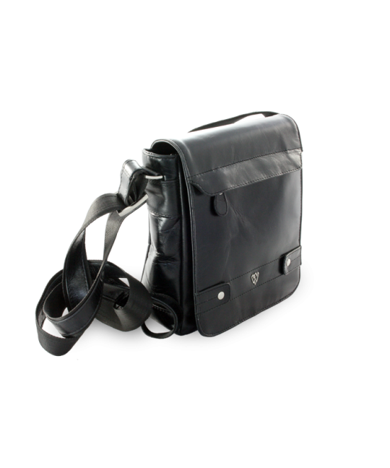 Malý černý pánský kožený crossbag s klopnou 215-1701-60 CRU